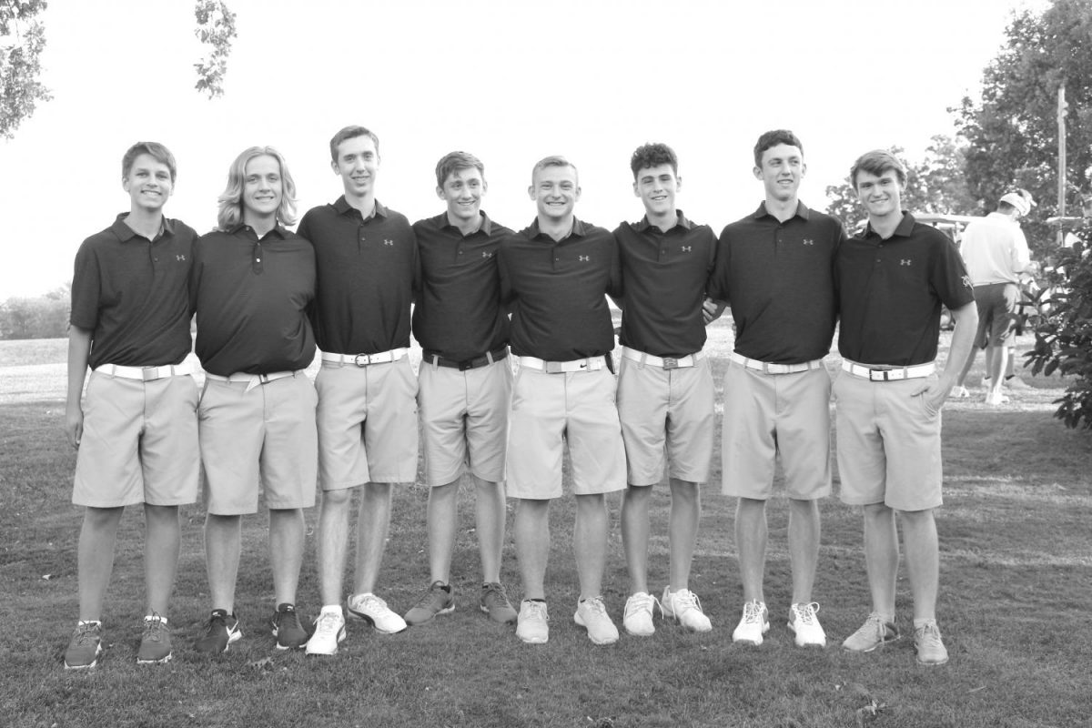 Senior golfers pose for a picture following Senior Night on Thursday, September 21 at St. Andrew’s Golf Course. Coach Tim O’Brien Photo.